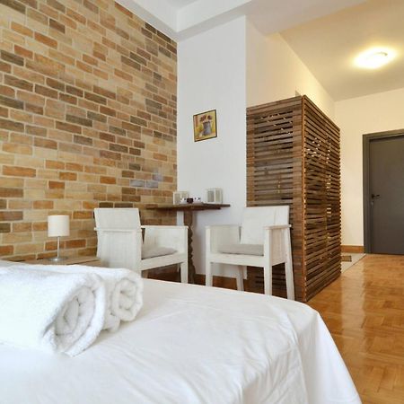 A Modern Rustic Cosy Apartment At The Foot Of Mount Lycabettus Athen Eksteriør bilde