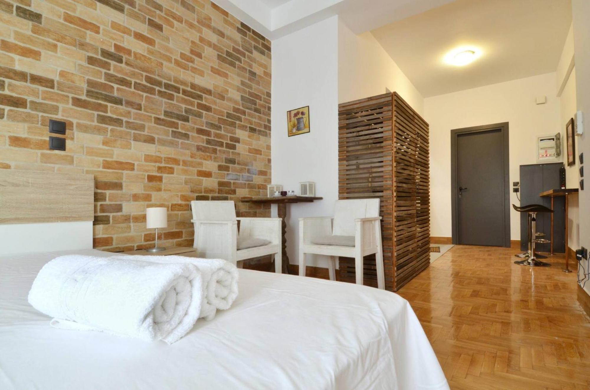 A Modern Rustic Cosy Apartment At The Foot Of Mount Lycabettus Athen Eksteriør bilde